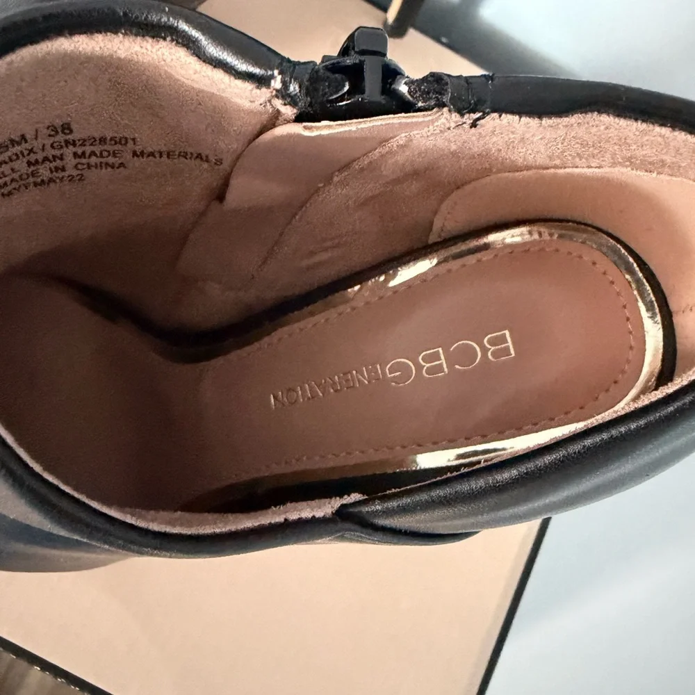 BCBG Black Leather Pointed Stiletto Ankle Booties with Gold Trim - Picture 4 of 5